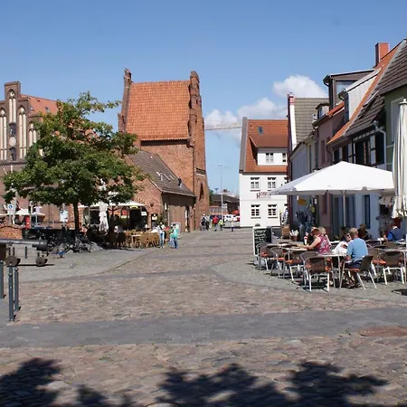 Apartment Altstadtblick Mit Terrasse & Parkplatz - Abc34 By Abcwismar *