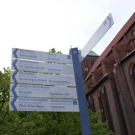 Apartment Altstadtblick Mit Terrasse & Parkplatz - Abc34 By Abcwismar